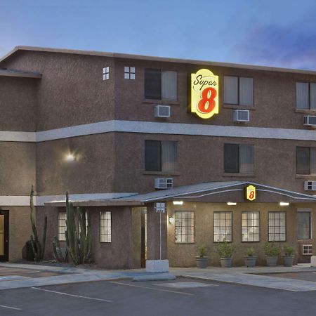 Super 8 By Wyndham Lake Havasu City Buitenkant foto