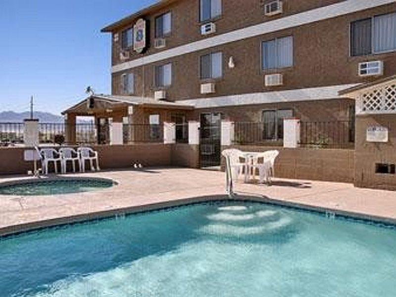 Super 8 By Wyndham Lake Havasu City Faciliteiten foto